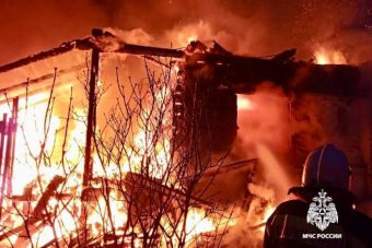 В Тверской области полыхал дом