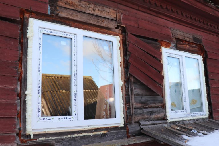 В Торопце ремонтируют дом пенсионерки, записавшей сообщение в соцсетях