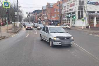 Пожилую женщину сбили на переходе в Твери