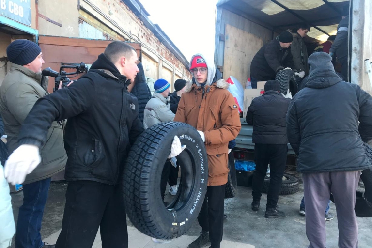 Жители Тверской области отправляют в зону СВО домашние пироги и маскировочные сети