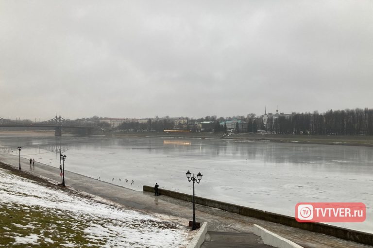 Стали известны актуальные данные по толщине льда на водоемах Тверской области