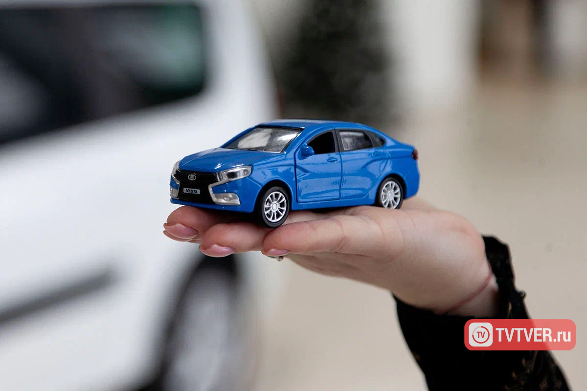 Доля тех, кто приходит за машиной с пробегом и покупает новую, растет: руководитель Новые Авто в Авито  о ситуации на рынке