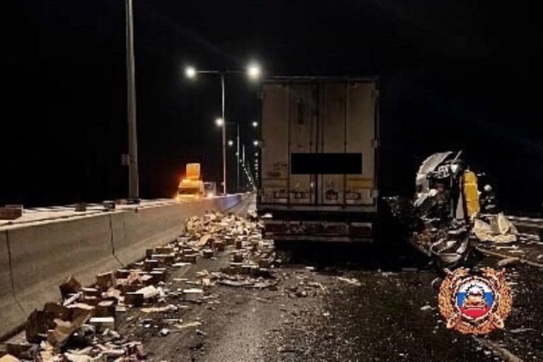 Виновник заблокировавшей трассу М-11 в Тверской области аварии к приезду ГАИ оказался пьяным