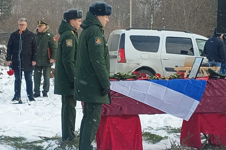 В Тверской области простились с тремя бойцами, погибшими на СВО