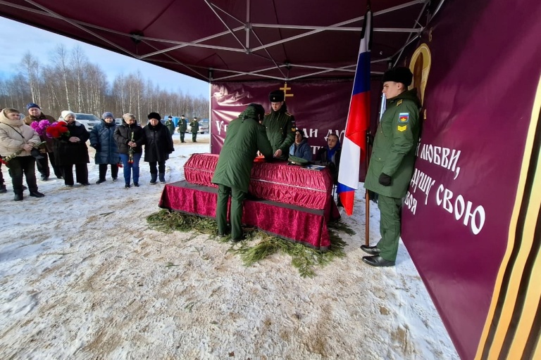 В Тверской области простились с тремя бойцами, погибшими на СВО