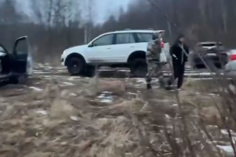 В Тверской области поисковики спасли травмированного мужчину с переохлаждением