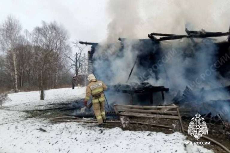 Жилой дом сгорел в Тверской области