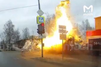 Опубликовано видео с моментом взрыва ГАЗели с баллонами в Тверской области