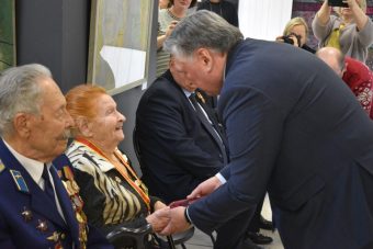 Пятерым участникам Великой Отечественной войны торжественно вручили знаки «Почетный гражданин города Твери»