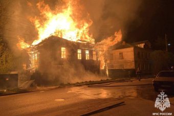 В Тверской области сгорел дом, есть пострадавший