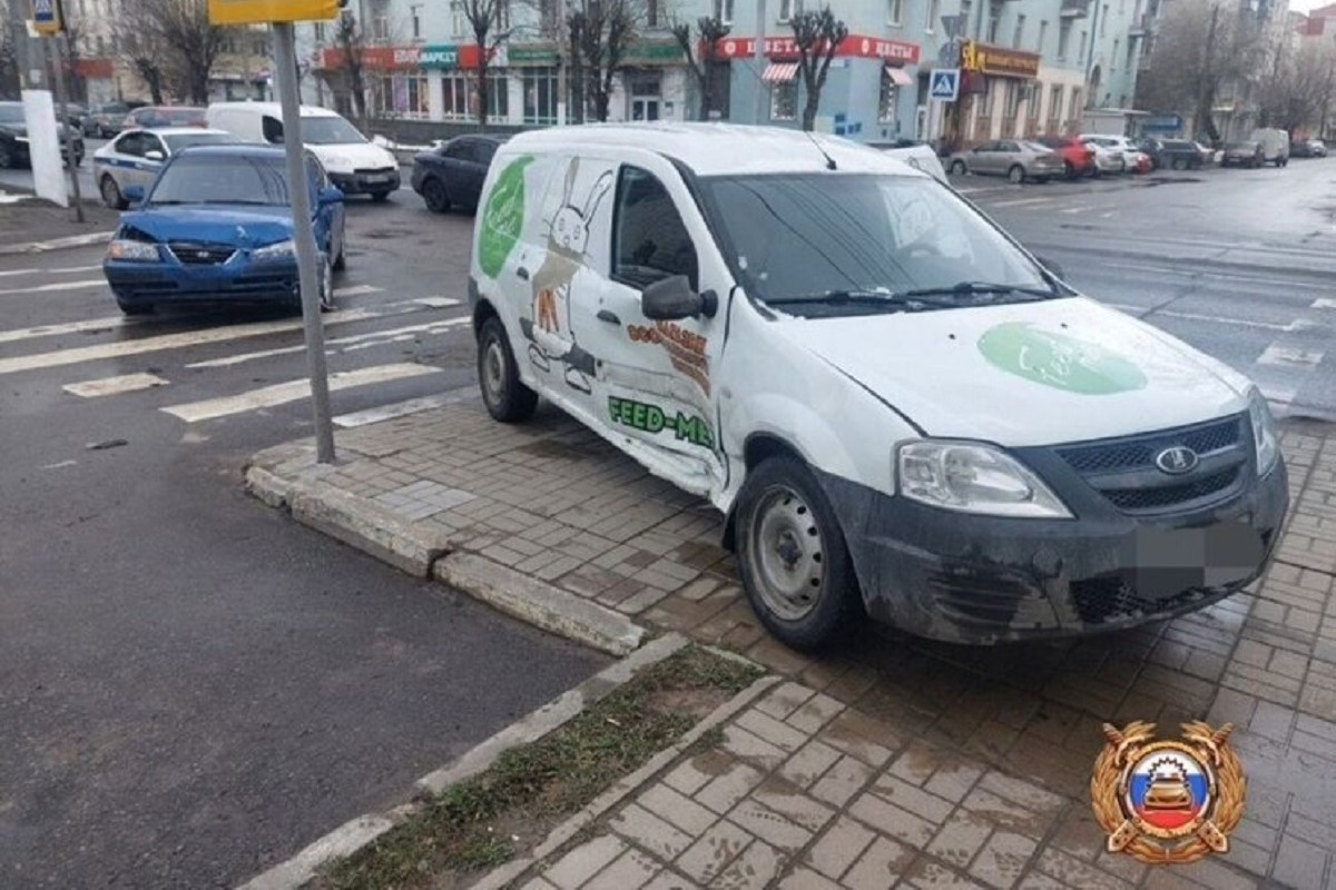 Легковушки столкнулись в Центральном районе Твери