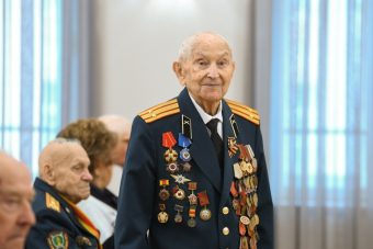 Игорь Руденя наградил званием «Почётный гражданин Тверской области» участников Великой Отечественной войны