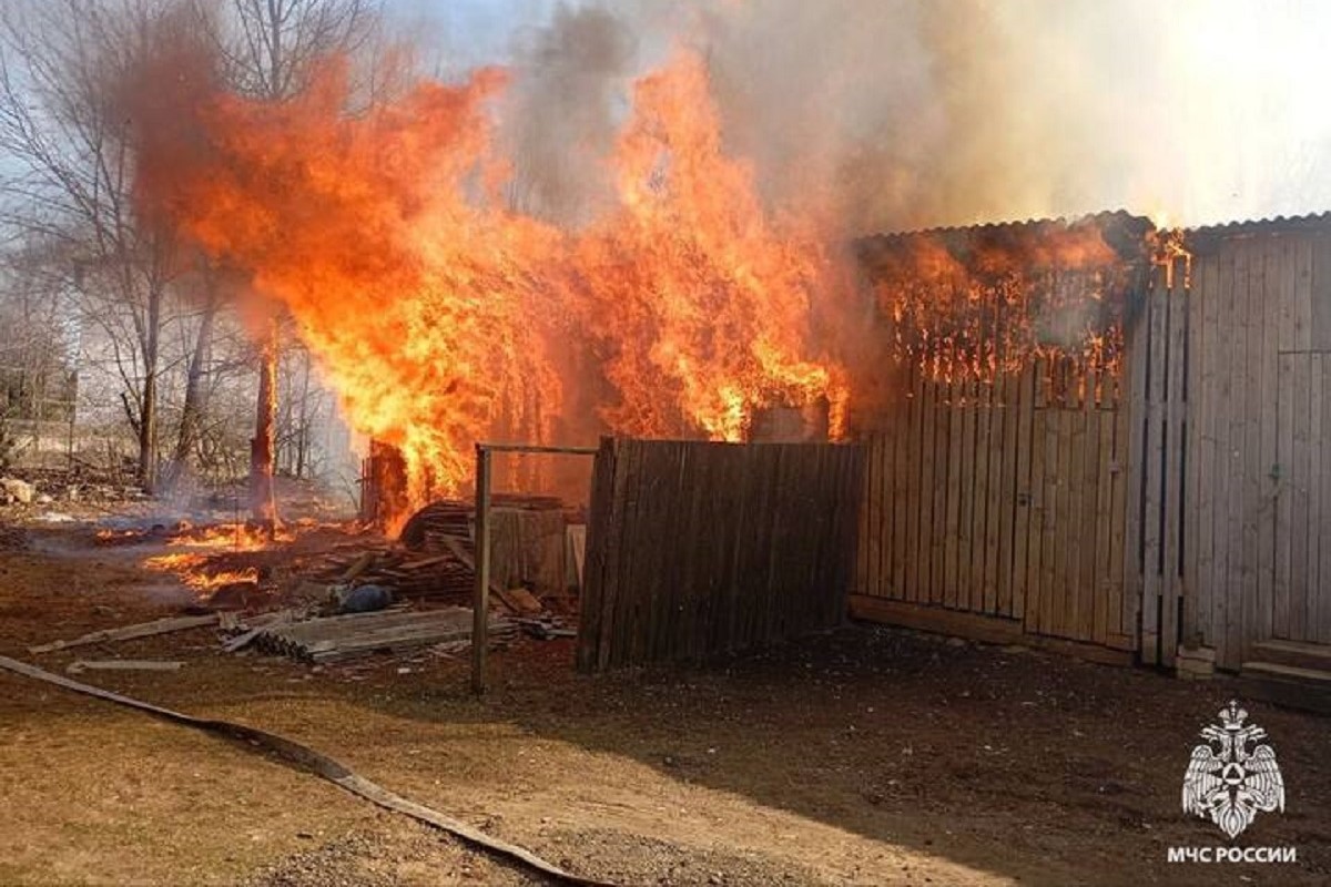 Два пожара произошли в поселке в Тверской области
