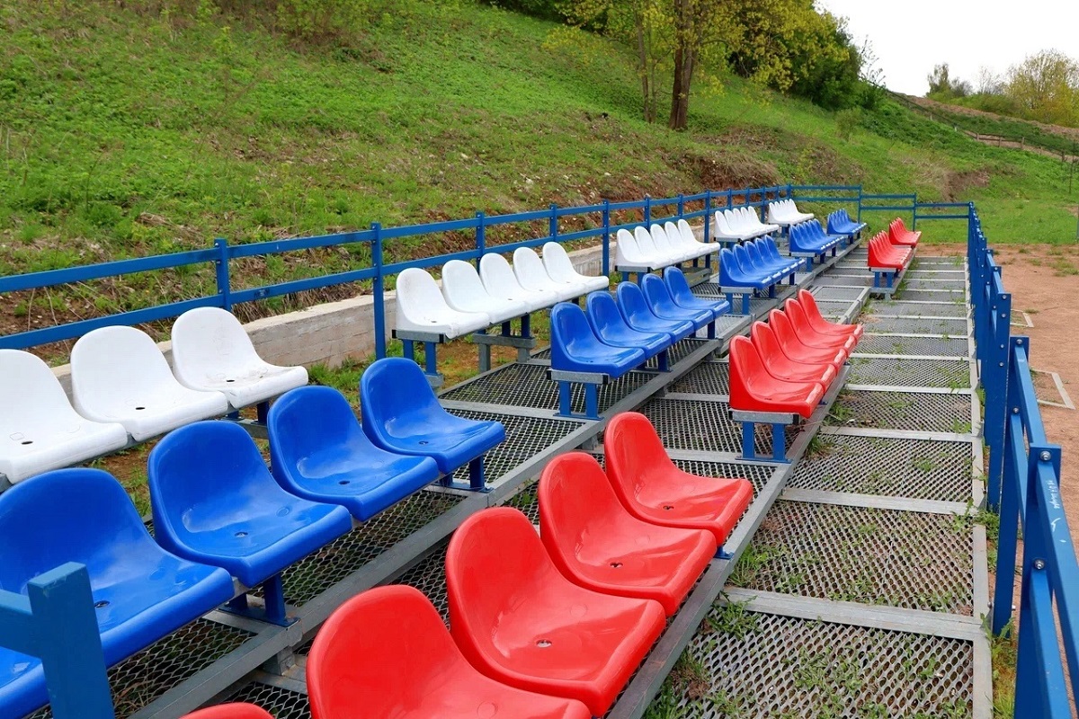 Восстановлены трибуны стадиона, разгромленные вандалами в Ржеве