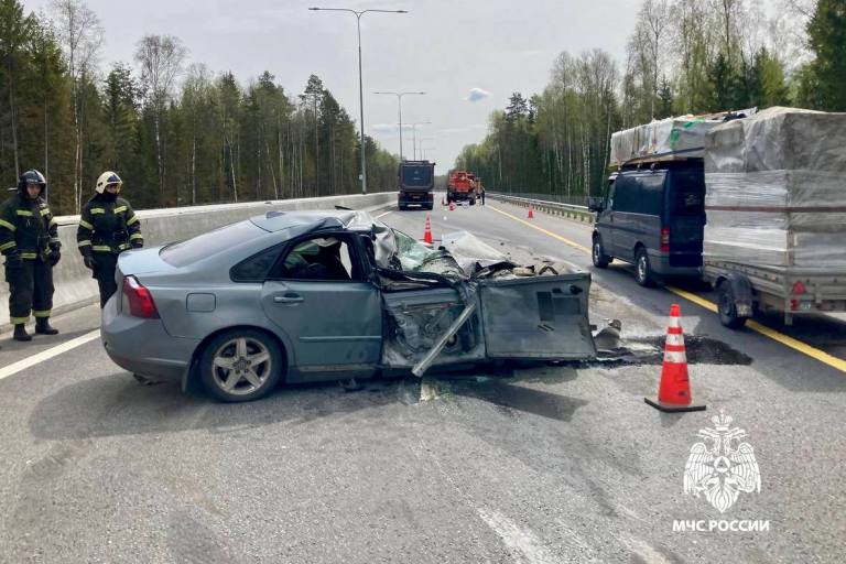 Под Тверью на трассе М-11 произошло ДТП с участием бензовоза