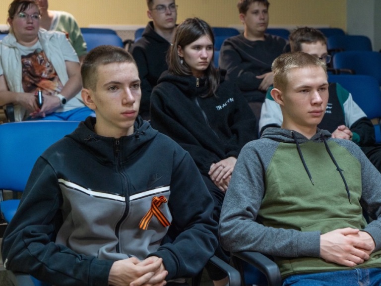 В городе-спутнике Калининской АЭС в течение мая для молодёжи проходят Уроки мужества