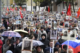 В Твери прошла акция «Бессмертный полк» в честь 80-летия Победы.