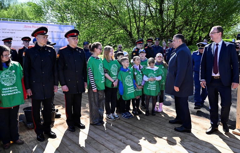 В День Волги в Тверской области выпустили в реку более 5,5 тыс. штук молоди стерляди