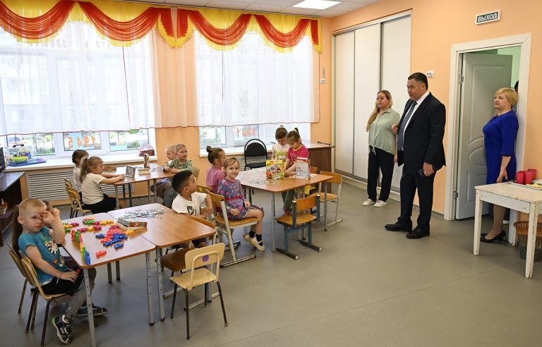 Губернатор проверил, как исполнено его поручение о ремонте детского сада в Бежецке