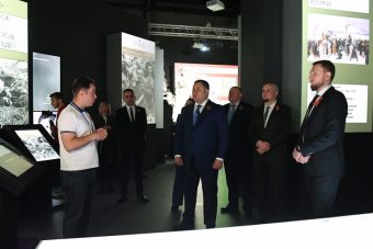 Губернатор Тверской области открыл первую в России выставку «Без права на забвение. К 80-летию Великой Победы»