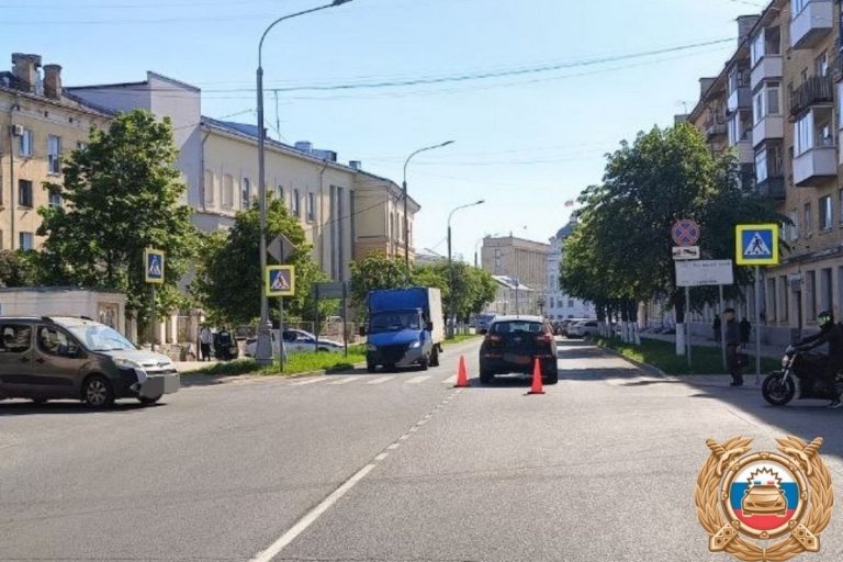 Женщину сбили в центре Твери