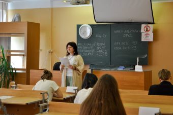 Названо количество баллов за ЕГЭ по русскому и математике для получения аттестата и медали