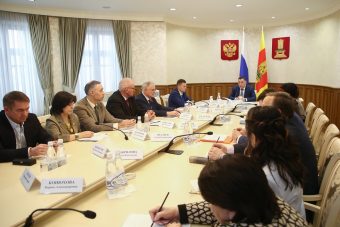 Вопросы совершенствования медицины губернатор Игорь Руденя обсудил с главными врачами Тверской области