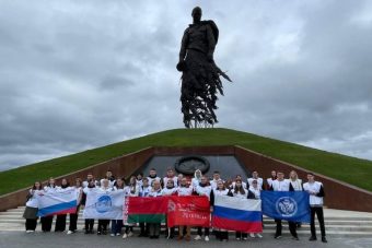 «Дорогами доблести и славы»: как студенты-медики двух стран сохраняют память о войне