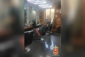 В Тверской области подсобный рабочий стриг клиентов в парикмахерской
