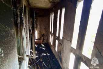 Пожарным пришлось ликвидировать поджог в тверской многоэтажке