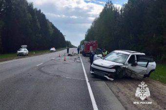 В Тверской области спасателям пришлось ликвидировать последствия ДТП с пострадавшими
