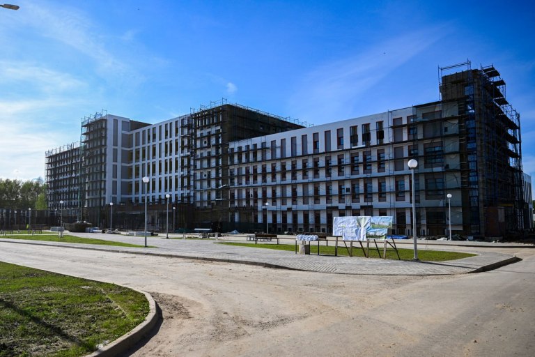 Губернатор Тверской области ознакомился с ходом строительства нового комплекса Бежецкой ЦРБ