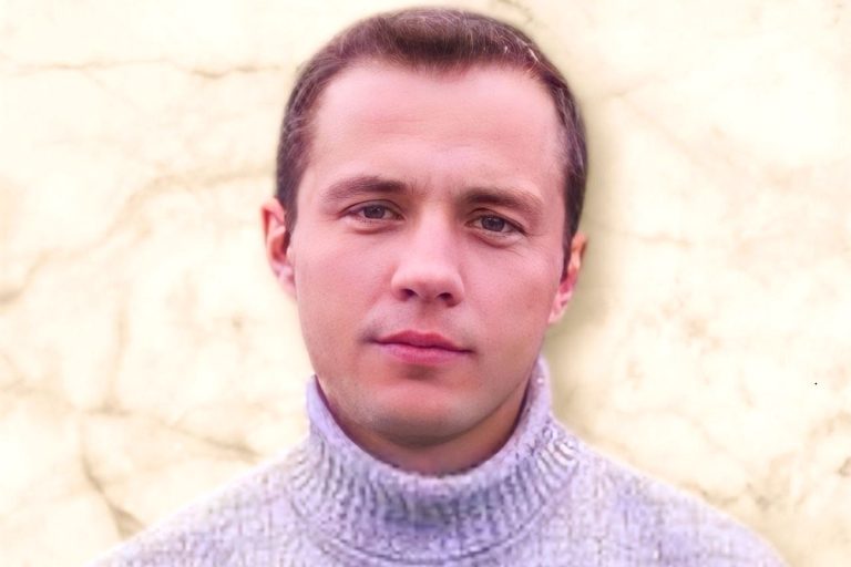 В Тверской области на Аллее Славы предадут земле погибшего 15 месяцев назад в зоне СВО земляка В Тверской области на Аллее Славы предадут земле погибшего 15 месяцев назад в зоне СВО земляка