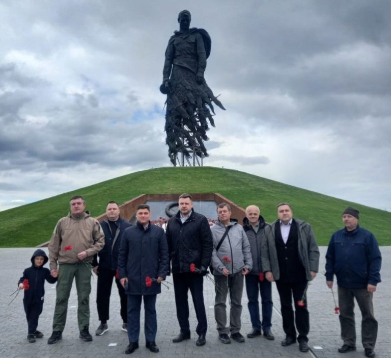 Сотрудники «Ростелекома» почтили память связистов – участников Великой Отечественной войны