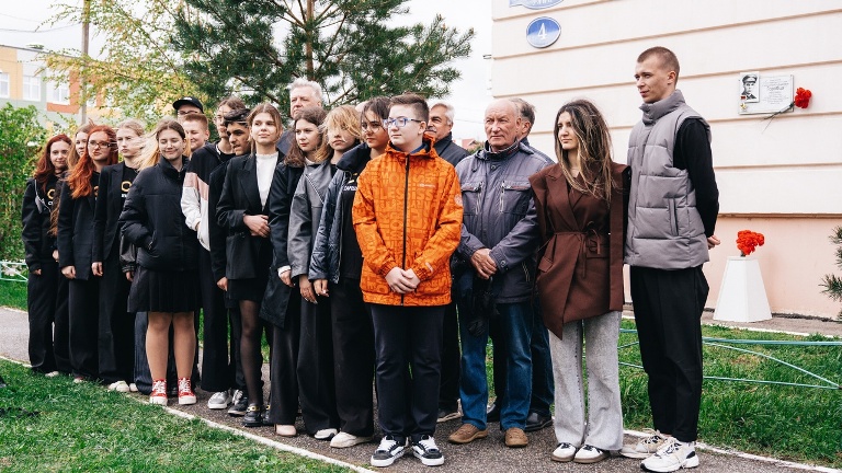 В Твери установлены памятные таблички в честь героев-комсомольцев и молодых патриотов ВОВ