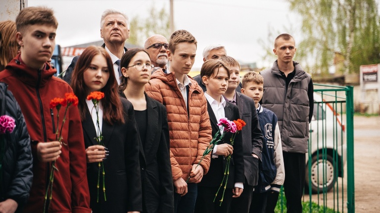 В Твери установлены памятные таблички в честь героев-комсомольцев и молодых патриотов ВОВ