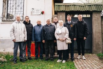 В Твери установлены памятные таблички в честь героев-комсомольцев и молодых патриотов ВОВ