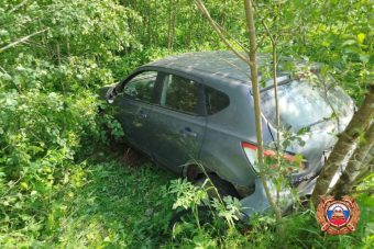 В Тверской области Nissan вылетел в кювет, пострадала пассажирка