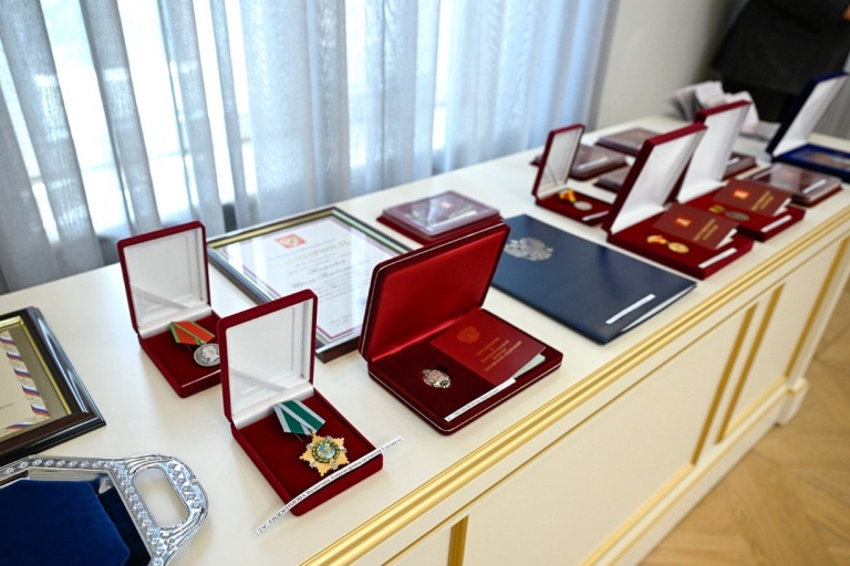 В канун Дня России Игорь Руденя вручил государственные и региональные награды жителям Тверской области