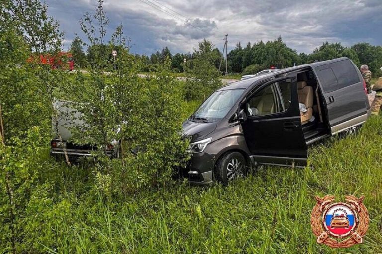 Два человека пострадали в ДТП в Тверской области Два человека пострадали в ДТП в Тверской области
