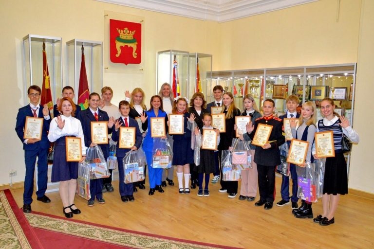 В Тверской области почтили память создателя пилотажной группы «Беркуты» Бориса Воробьёва