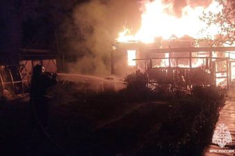 В Тверской области из-за короткого замыкания сгорел дотла дом