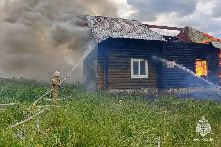 В Тверской области сгорел дом