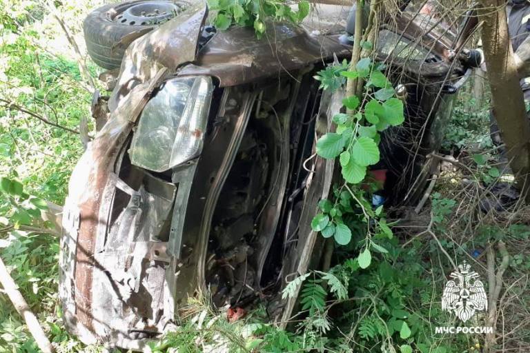 В жестком столкновении двух Renault в Тверской области пострадали два человека В жестком столкновении двух Renault в Тверской области пострадали два человека