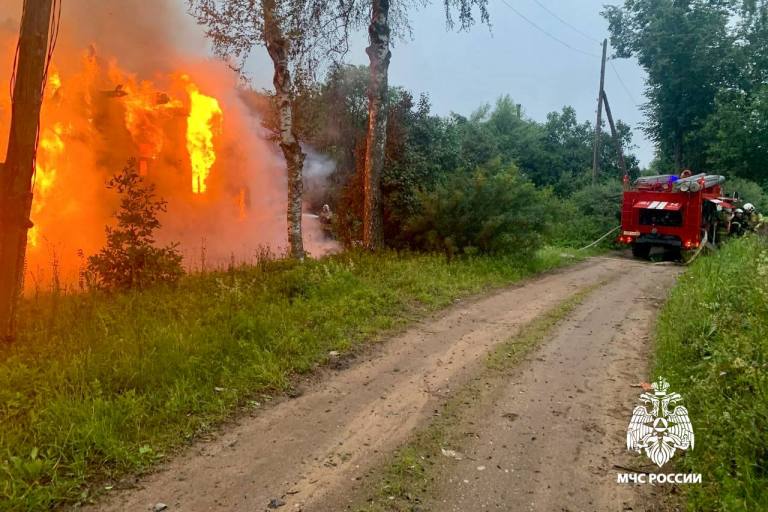 При пожаре в Тверской области погибла женщина
