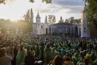 На ВДНХ состоялся уникальный концерт Дмитрия Маликова на чистой атомной энергии «Росатома» от Калининской АЭС
