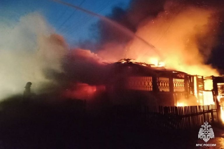 Человек пострадал во время пожара в Тверской области