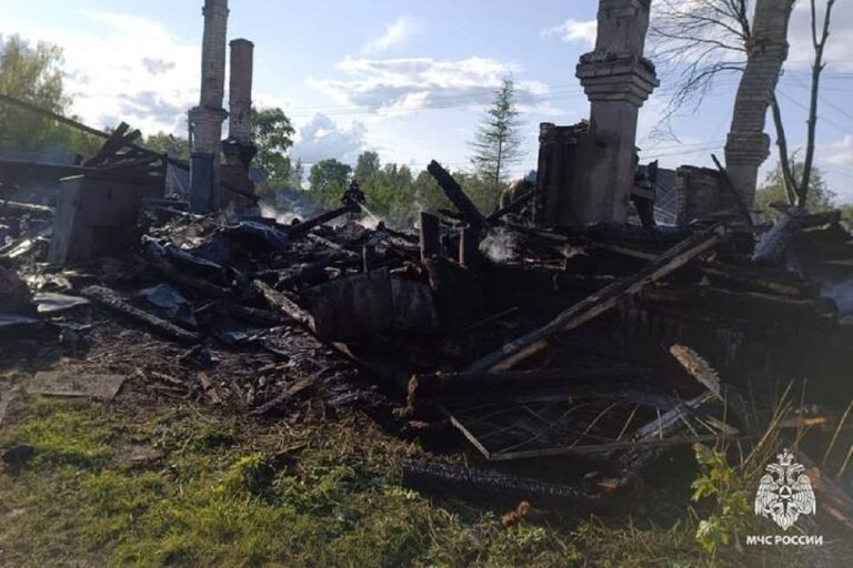 Огнем уничтожен жилой дом в Тверской области