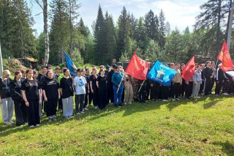 В Тверской области проходят учебные сборы по основам военной службы для школьников и студентов