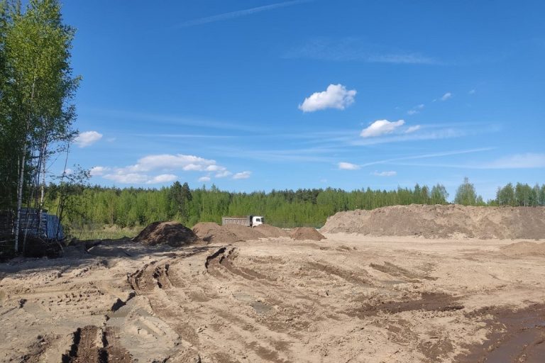 Крупную свалку строительных отходов обнаружили в Твери